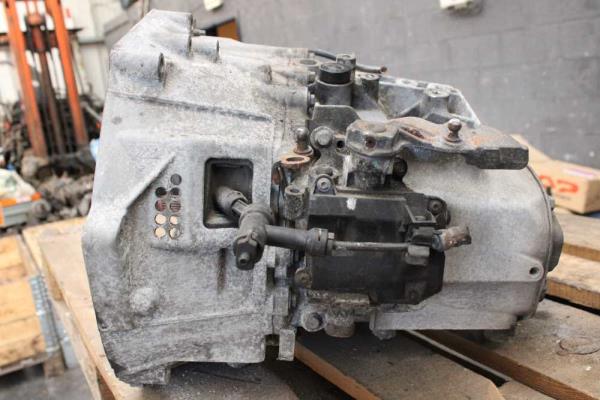 BOITE DE VITESSE MANUEL PEUGEOT 3008 1.6HDI ( 6VITESSES ) - Vue 2